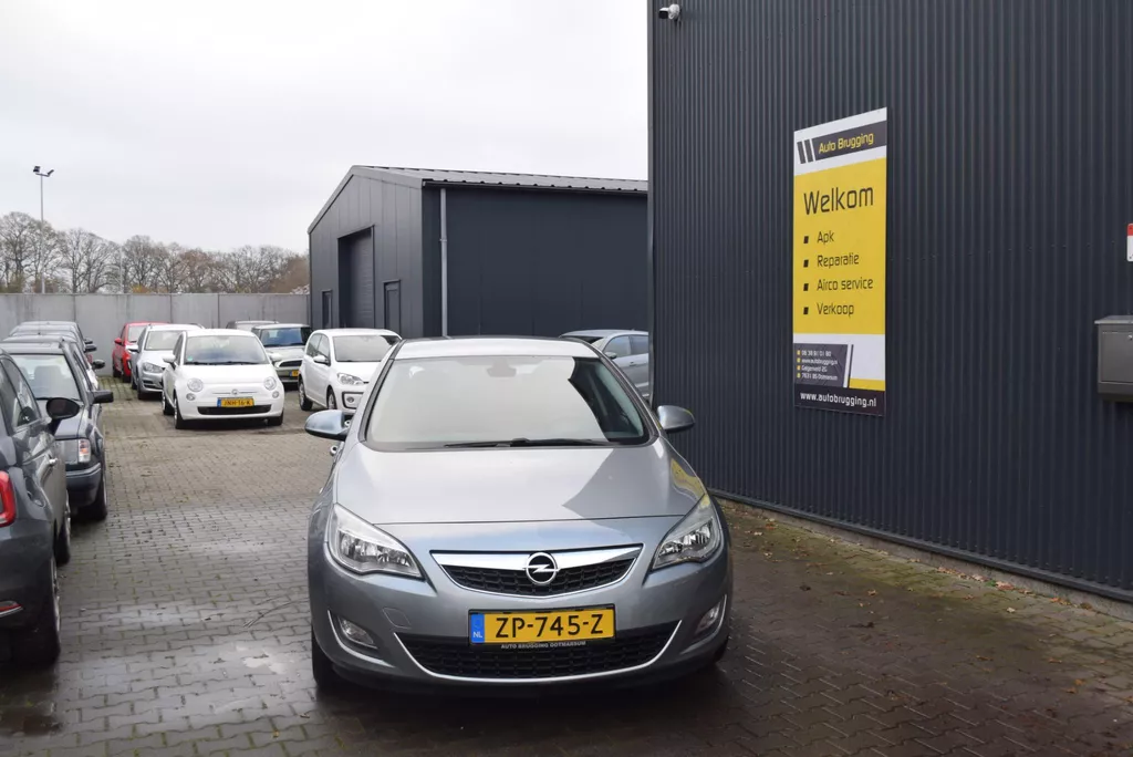 Opel Astra 1.4 Selection
