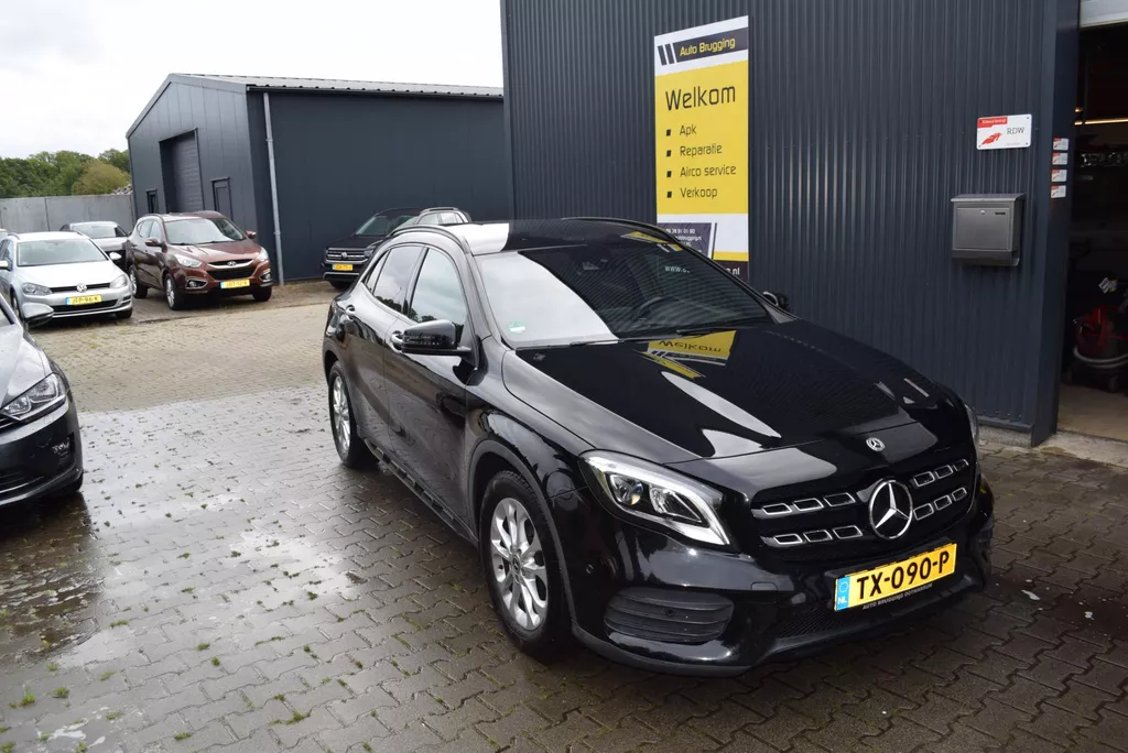 Mercedes-Benz GLA-klasse 180 Business Solution AMG